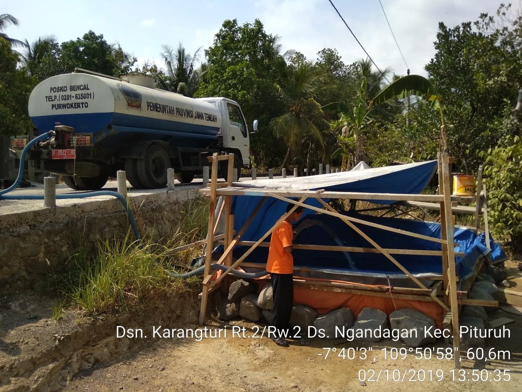 DISTRIBUSI BANTUAN AIR BERSIH HARI KE-122 DI DESA NGANDAGAN