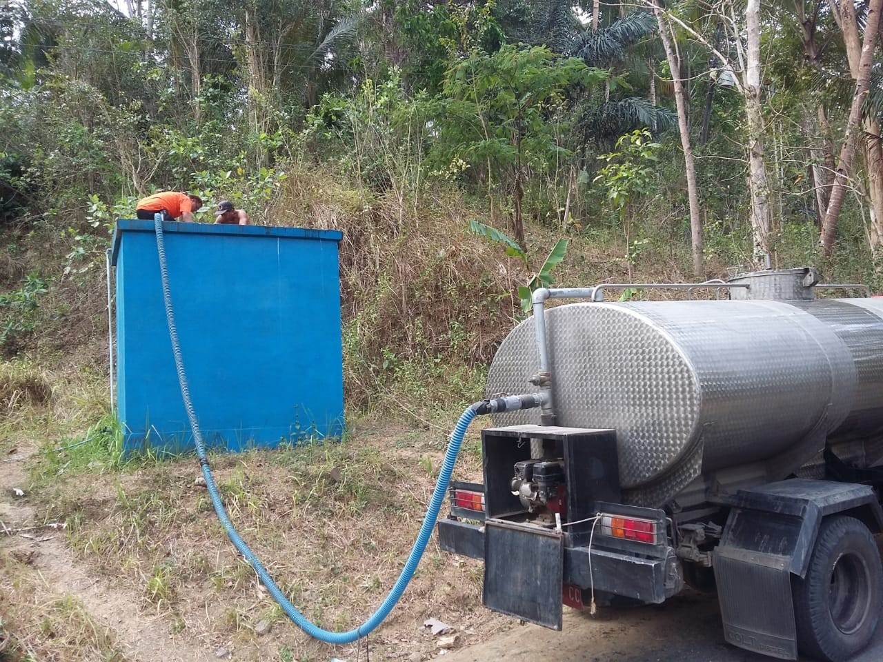 DISTRIBUSI BANTUAN AIR BERSIH HARI KE-119 DI DESA SOKOAGUNG