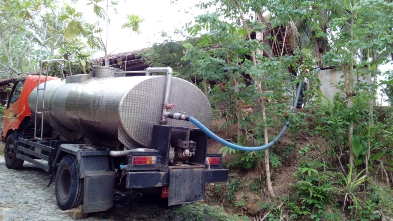 DISTRIBUSI BANTUAN AIR BERSIH HARI KE-178 DI DESA SOKOAGUNG