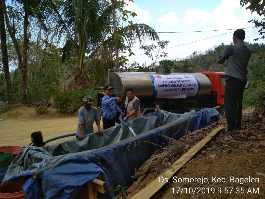 DISTRIBUSI BANTUAN AIR BERSIH HARI KE-122 DI DESA SOMOREJO