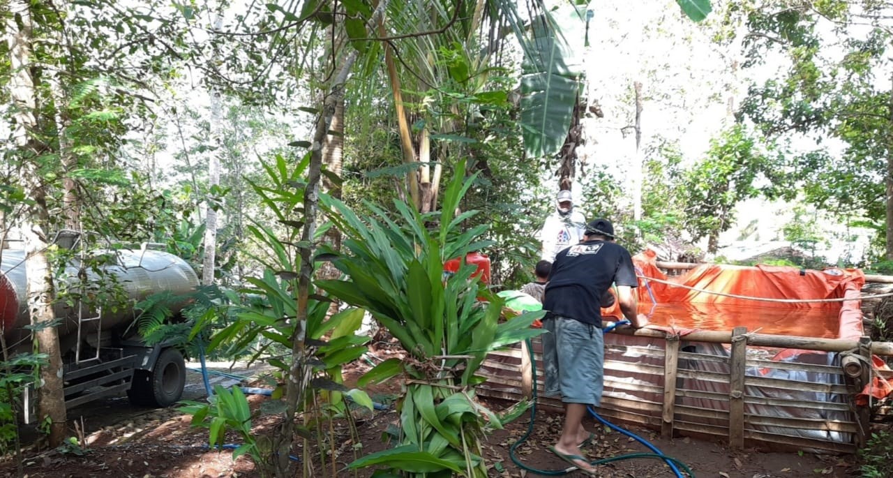 KEGIATAN DISTRIBUSI BANTUAN AIR BERSIH TAHUN 2020 ke DESA KARANGLUAS