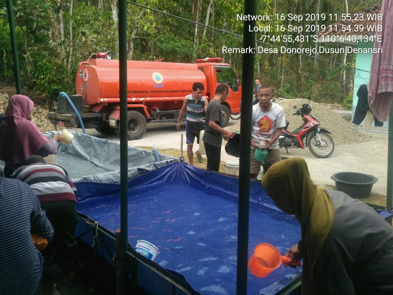 DISTRIBUSI BANTUAN AIR BERSIH HARI KE-91 DI DESA DONOREJO