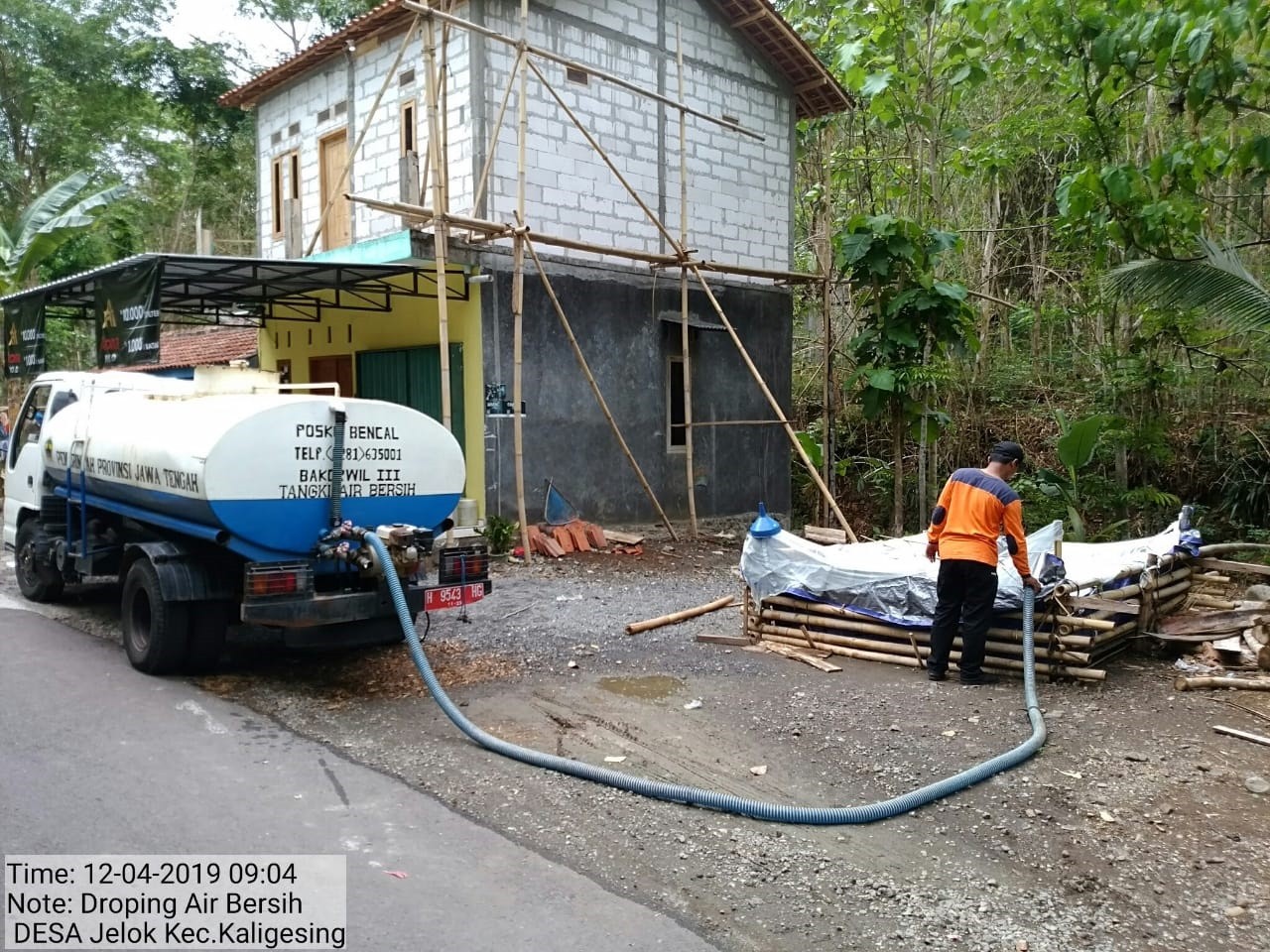 DISTRIBUSI BANTUAN AIR BERSIH HARI KE-170 DI DESA JELOK 