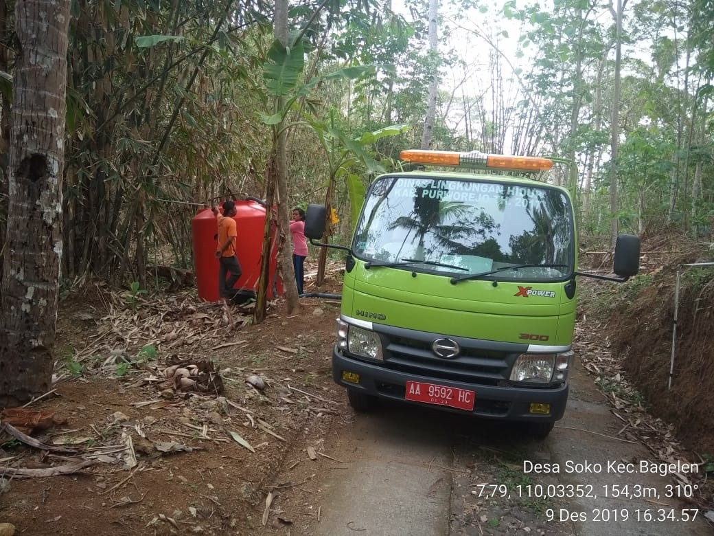 DISTRIBUSI BANTUAN AIR BERSIH HARI KE-175 DI DESA SOKO