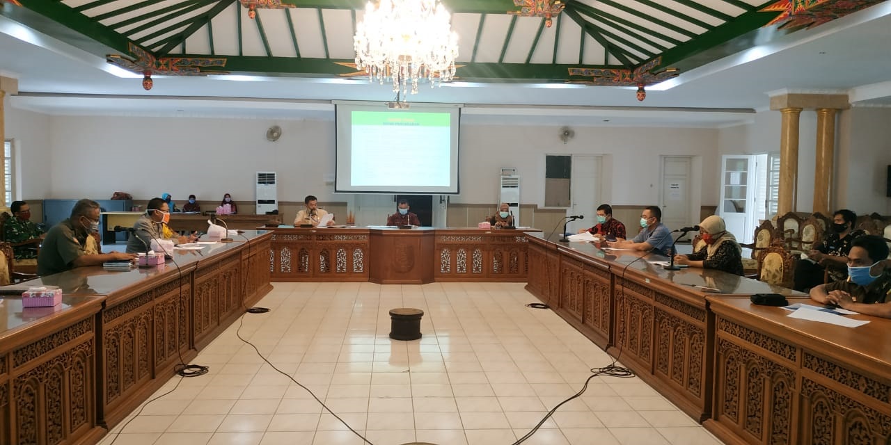 Rapat Sekretariat Gugus Tugas Percepatan Penanganan COVID-19